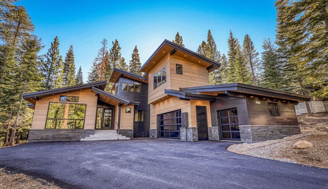 Modern Schaffer's Mill Home Minutes From Northstar & Downtown
