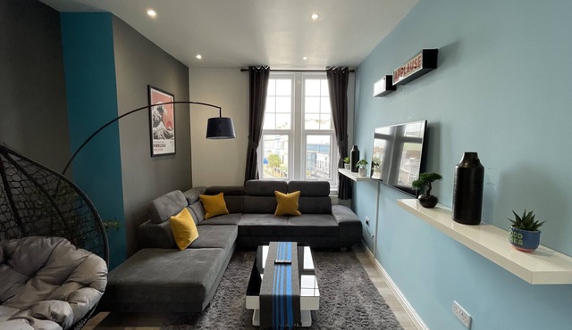 Modern Sea View Apartment