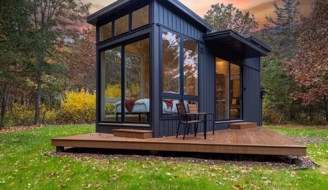 Modern, secluded tiny house, a place to disconnect