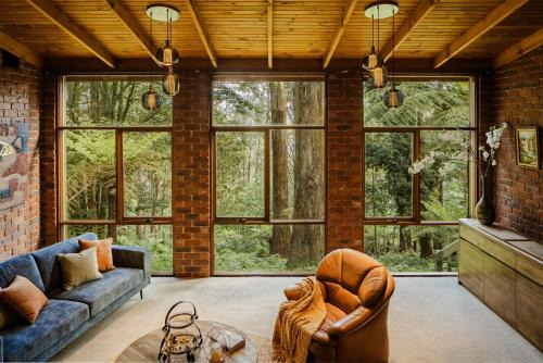 Modern Seednest Treehouse, Forest & Mountain View