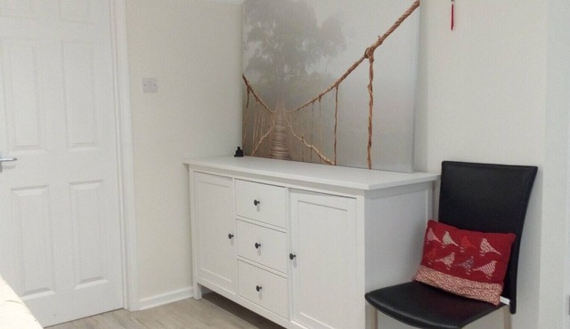 Modern Self-Contained Studio in Shaftesbury