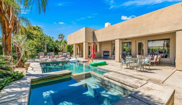 Modern Serenity, The Perfect Getaway, WOW Amazing Private Estate.