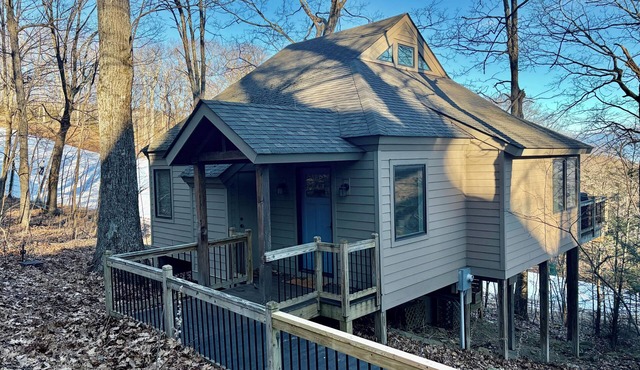 Modern Ski-In/Ski-Out Retreat – 3BR/2BA, Step-Free Entry