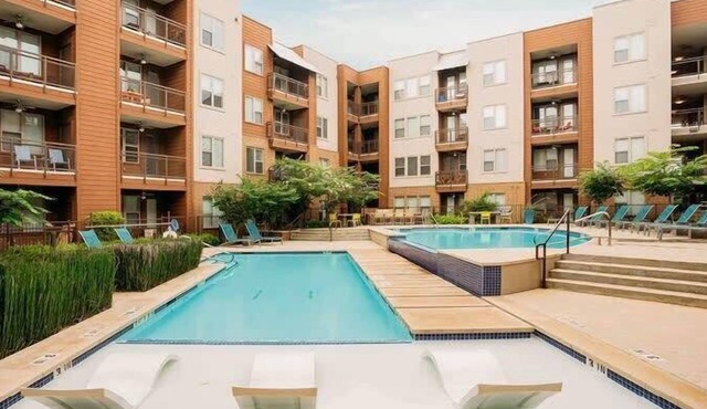 Modern SoCo CozySuites w/ 2 Pools! #01