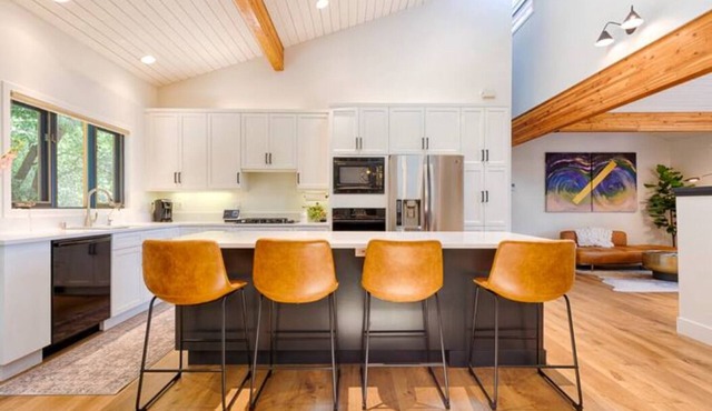 Modern Sonoma County Home Between Kenwood & Calistoga