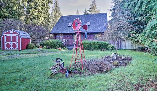 Modern South Whidbey House - Steps to Tidal Flats!