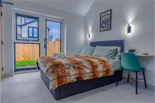 Modern Southmead bungalow with parking and Wi Fi