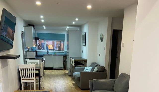 Modern Spacious Corporate House