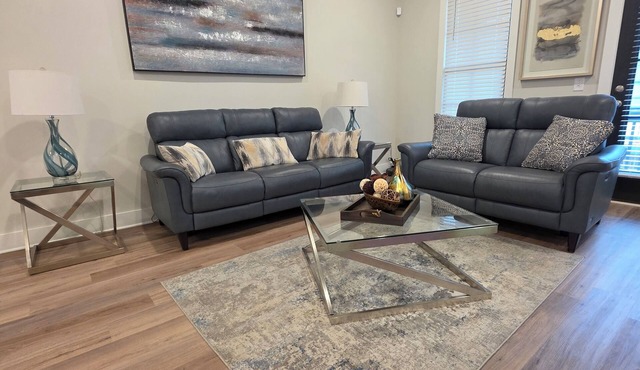 Modern Spacious 3-bedroom townhome in tranquil Hapeville w/2 car Garage