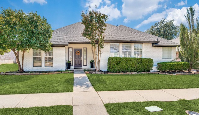 Modern & Spacious 3BD/2BA Luxury in Central Frisco