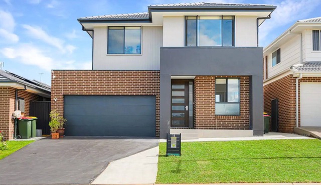 Modern, Spacious & Close to Park Colebee