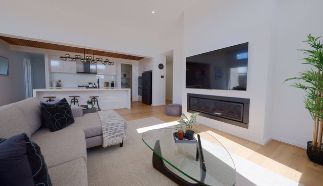 Modern Spacious Coastal Villa