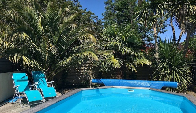 Modern , spacious detached villa *, private pool, near Concarneau, 24-31/08