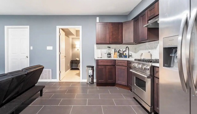 Modern Spacious Home, Family-Friendly, 30 Min from NYC