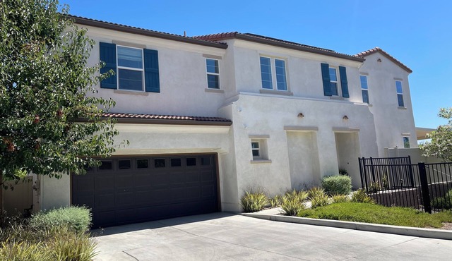 Modern Spacious home in Murrieta near Temecula wineries and Historic Old Town