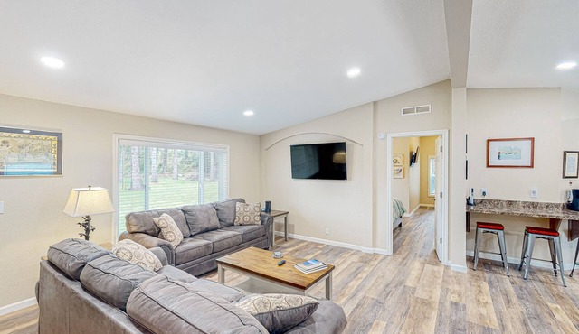 Modern, spacious home near the bay with grill, washer/dryer, & large yard