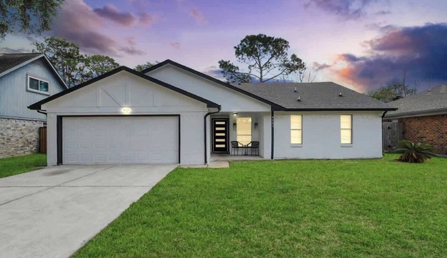 Modern & Spacious Home | Stylish Design | Parking