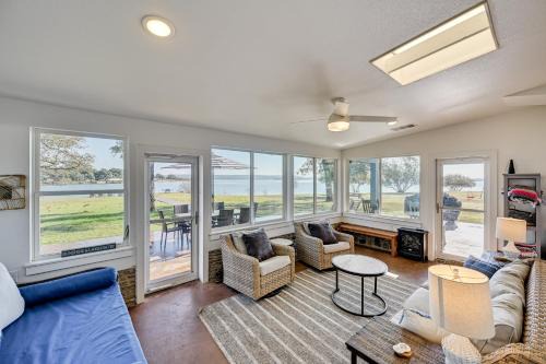 Modern, Spacious! Lake Buchanan Retreat with Hot Tub