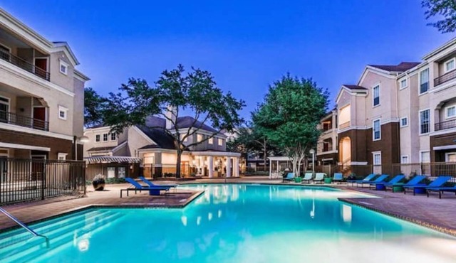 Modern, Spacious, Luxurious, Executive, 3br 2ba