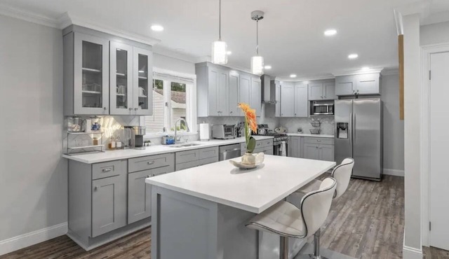 Modern & Spacious Retreat W. Free Parking at the Jersey Shore