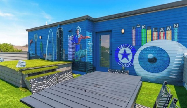 Modern & Spacious~Rooftop View of Downtown Dallasnn
