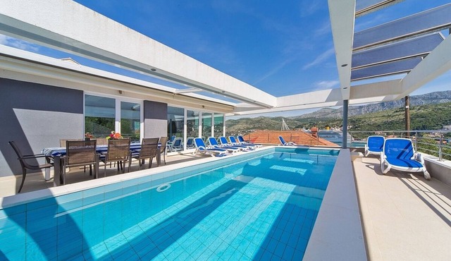 Modern & Spacious Villa, Private Pool, Magnificent Views in the Desirable Lapad Area of Dubrovnik!