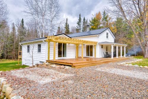 Modern Stark Home w/Game Room, Grill & Fire Pit