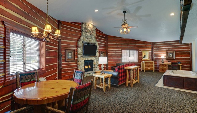 Modern Stay in Johnston | 1 Unit | Near Des Moines Center