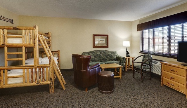 Modern Stay in Moline | Near Quad Cities Attractions | 1 Unit