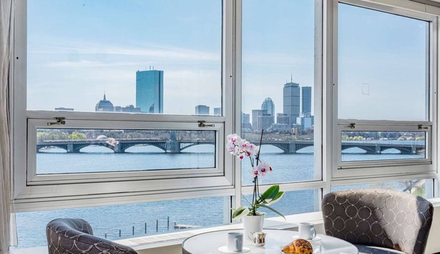 Modern Stay | Near Cambridge Landmarks