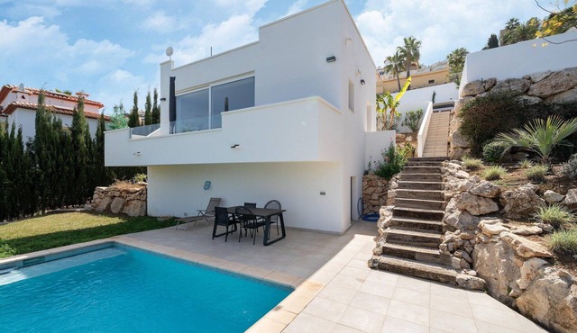Modern Stay near Monte Solana