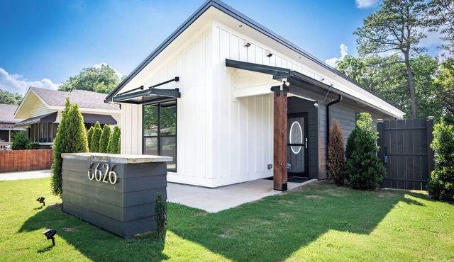 Modern Stretch Home - 3BR/Bathtub/New Build/Grill