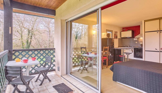 Modern studio for 2 with Wifi and pets allowed