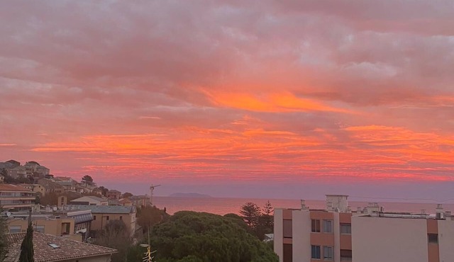 Modern studio with sea view!