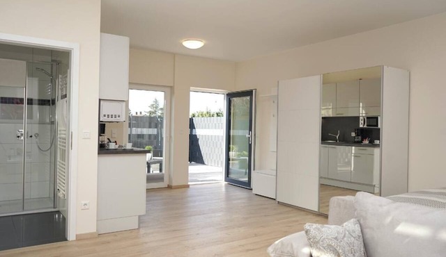 Modern studio with terrace (approx. 40 sqm) in Sulzbach am Main