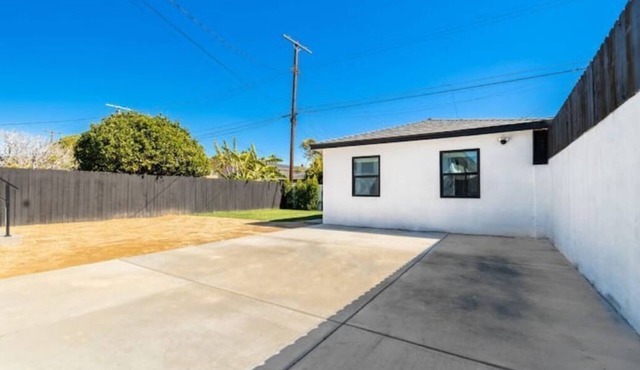 Modern Studio in Los Angeles