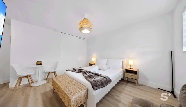 Modern Studio in Miami | Gym, BBQ, Free Parking