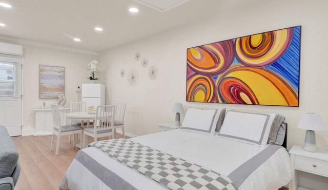 Modern Studio Living in San Jose