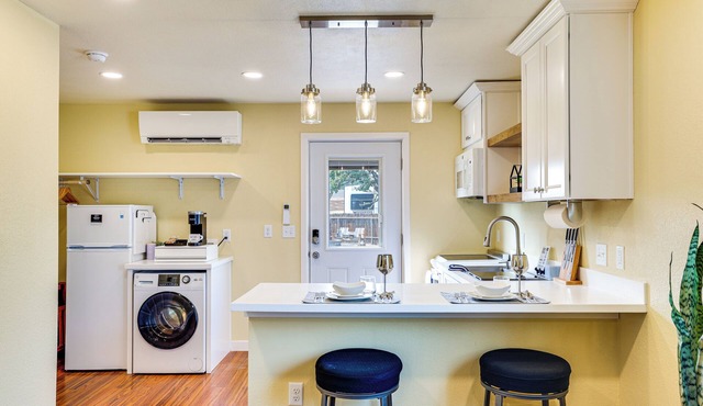 Modern Studio Near Lake Lowell: 6 Mi to Boat Ramp