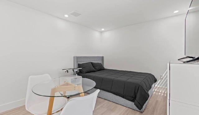 Modern Studio Near shops and University of Miami