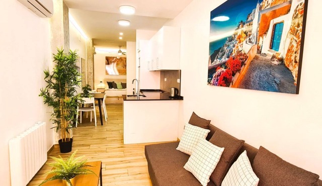 Modern Studio Plaza Castilla