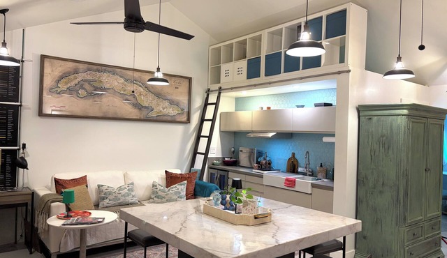 Modern Studio Retreat in the Redland