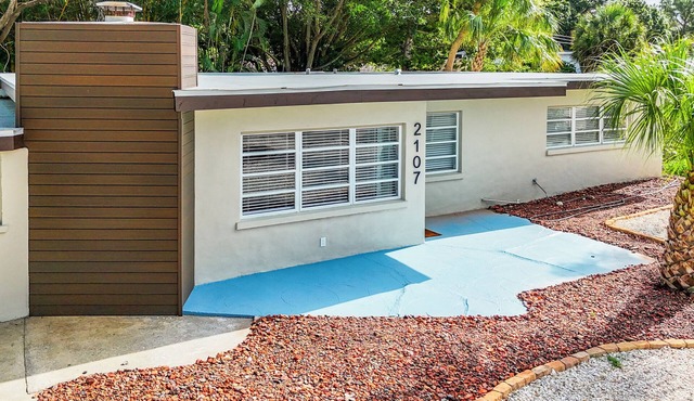 Modern Studio Retreat Near Siesta Key