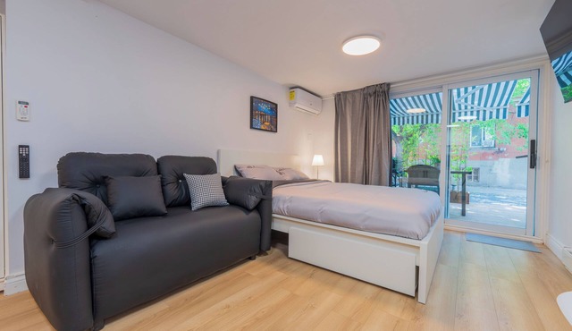 Modern Studio w/Patio & BBQ | Parking Included