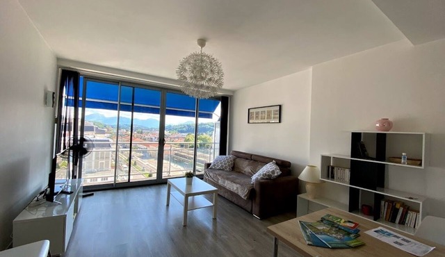 Modern studio with breathtaking view close to the train station