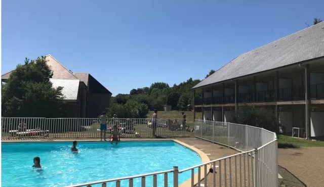 Modern studio with terrace 5 min from Honfleur parking and swimming pool