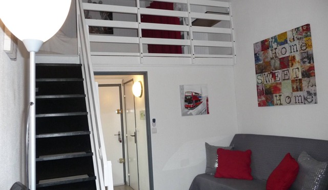 Modern studio with mezzanine and parking near the beach