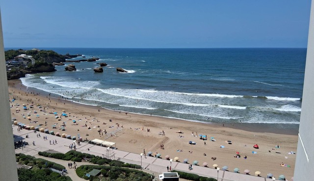 Modern studio with pool, panoramic view Biarritz