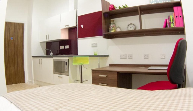 Modern Studios, BANGOR - SK