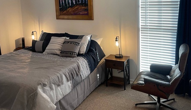 Modern Style 1 Bedroom, 1 Bathroom Apartment